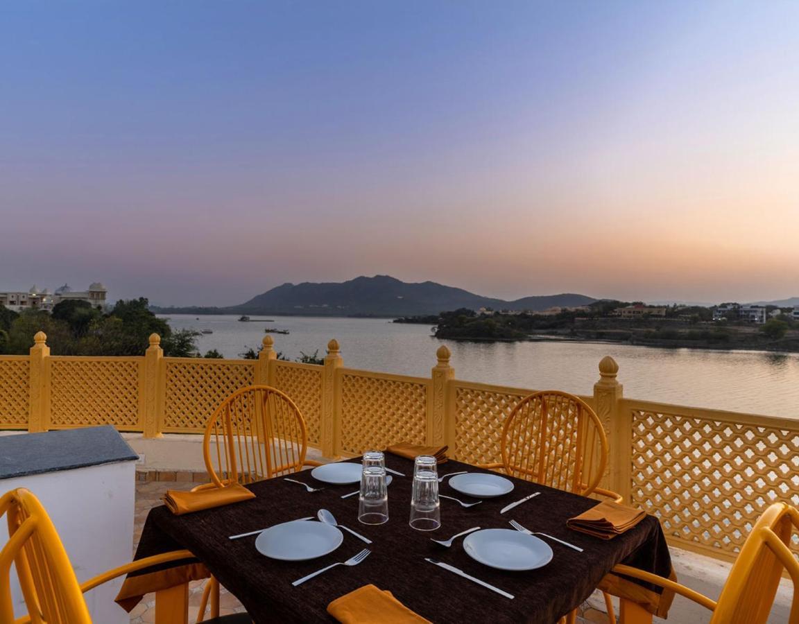 Haveli Jai Durga At Pichola Lake Hotell Udaipur Exteriör bild
