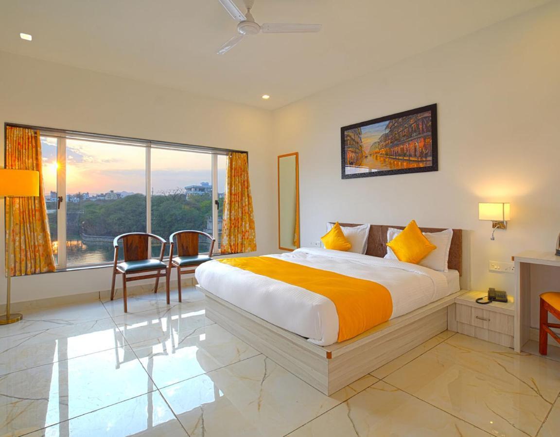 Haveli Jai Durga At Pichola Lake Hotell Udaipur Exteriör bild