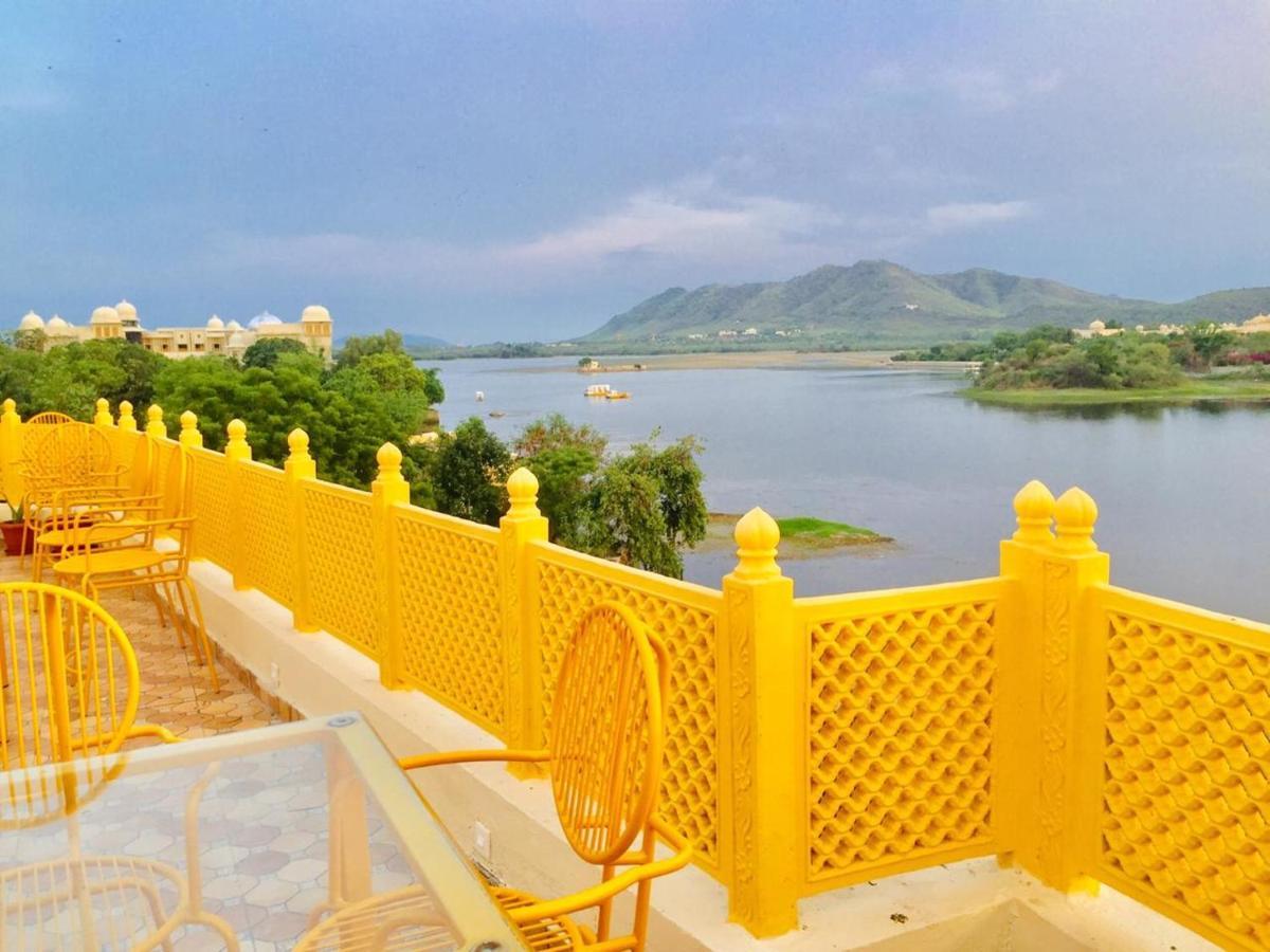 Haveli Jai Durga At Pichola Lake Hotell Udaipur Exteriör bild
