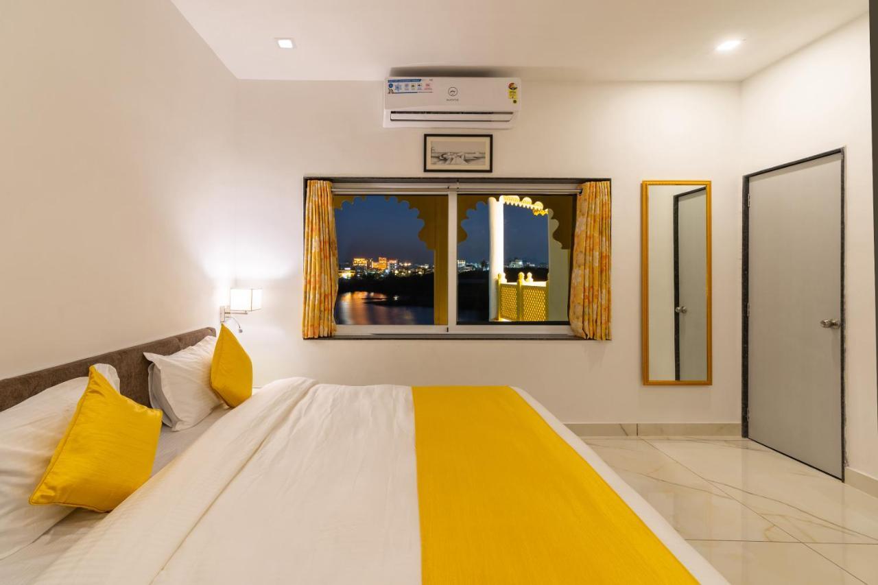 Haveli Jai Durga At Pichola Lake Hotell Udaipur Exteriör bild