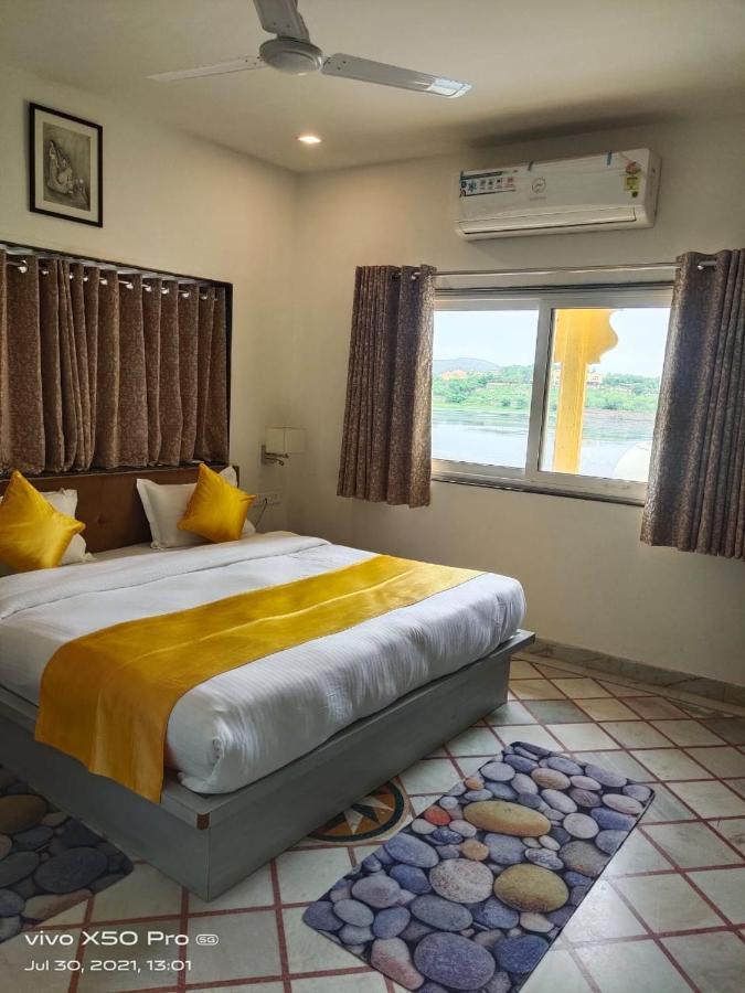 Haveli Jai Durga At Pichola Lake Hotell Udaipur Exteriör bild