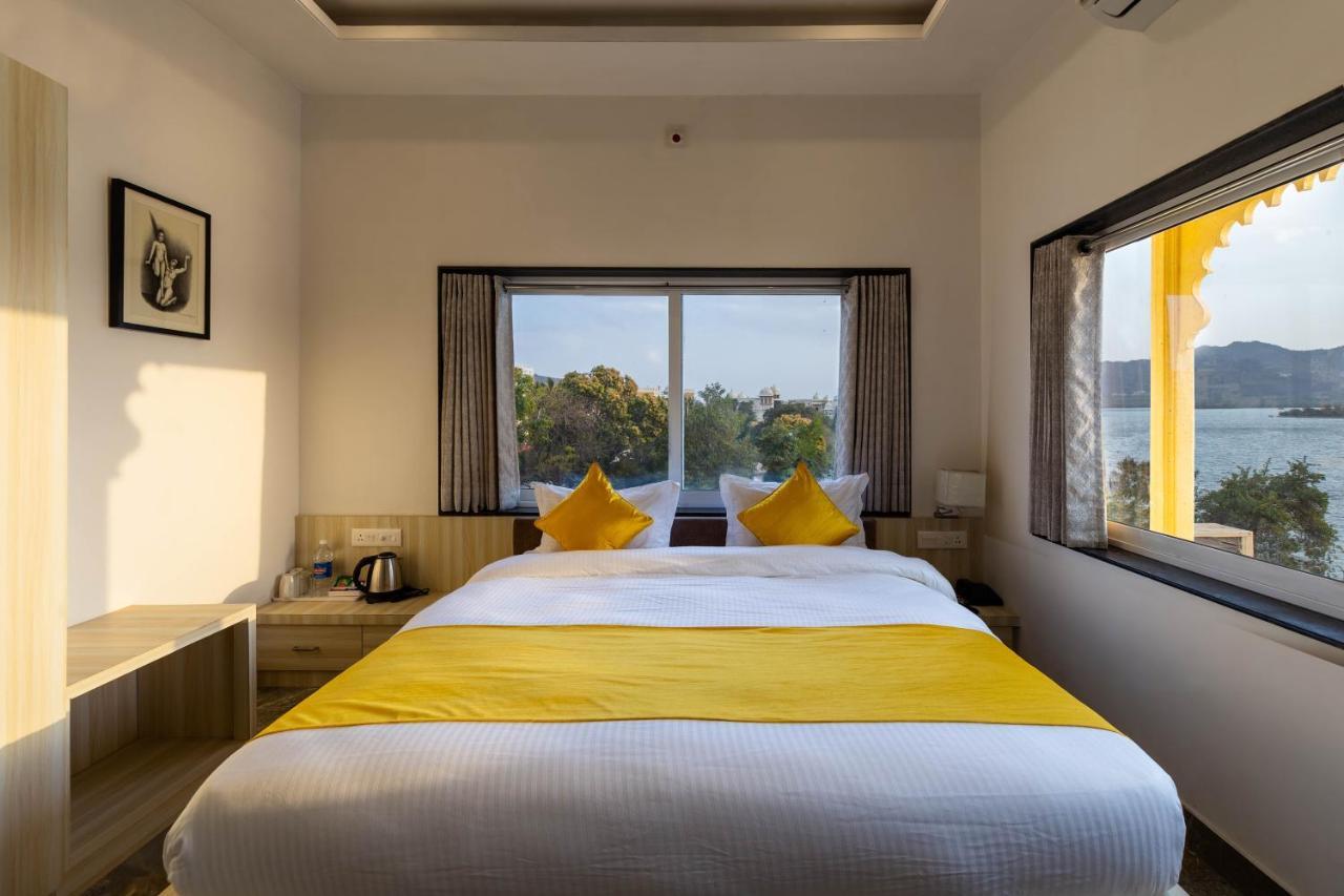 Haveli Jai Durga At Pichola Lake Hotell Udaipur Exteriör bild